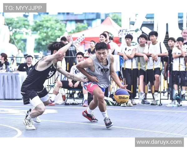 合肥桂冠与福建天信的精彩对决展现篮球魅力与团队精神的巅峰之战 合肥桂冠与福建天信的精彩对决展现篮球魅力与团队精神的巅峰之战