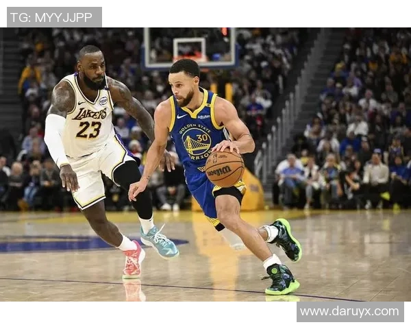 夏季联赛精彩对决湖人勇士争锋相对球迷热情高涨